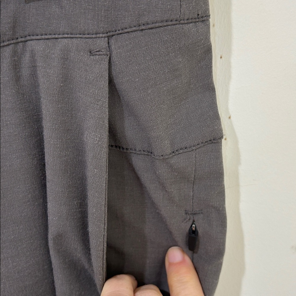 VUORI Aim Pants 30” Gray Size 33” Waist - Picture 9 of 16